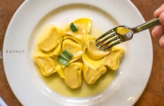 Recette : Tortelli de courge au beurre de sauge & Grana Padano DOP